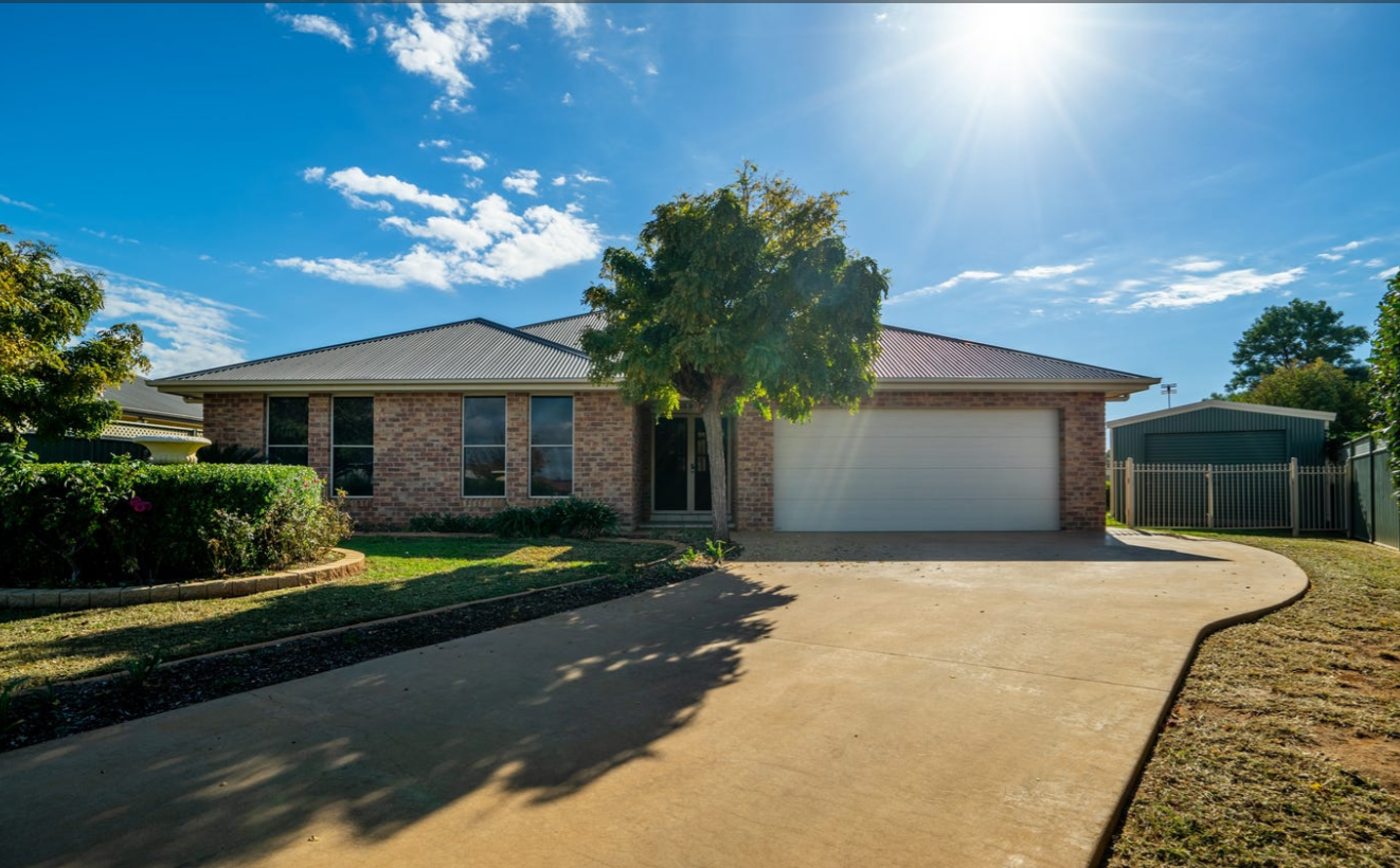 Modern Home in East Dubbo